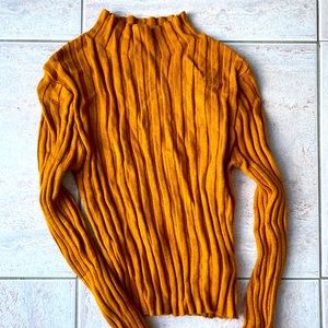 Form Fitting Long Sleeve Blouse